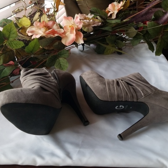 Womens Guess Ankle Boots - Picture 5 of 6